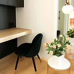 Bliska Wola Garaz Expo Lägenhet *