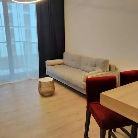 Bliska Wola Garaz Expo Apartment