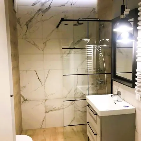 Apartment Bliska Wola Garaz Expo