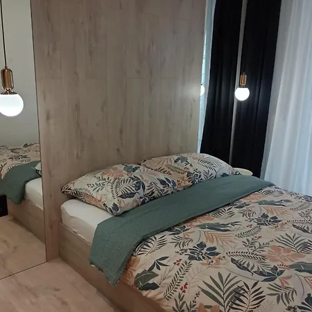 Bliska Wola Garaz Expo Apartment