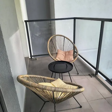 Apartment Bliska Wola Garaz Expo
