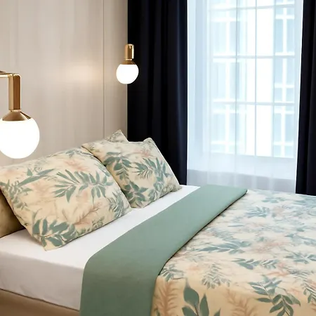 Bliska Wola Garaz Expo * Warsaw