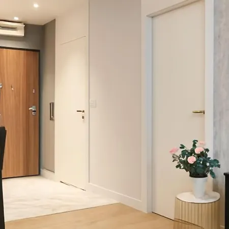 Bliska Wola Garaz Expo Διαμέρισμα Βαρσοβία