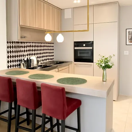 Διαμέρισμα Bliska Wola Garaz Expo *