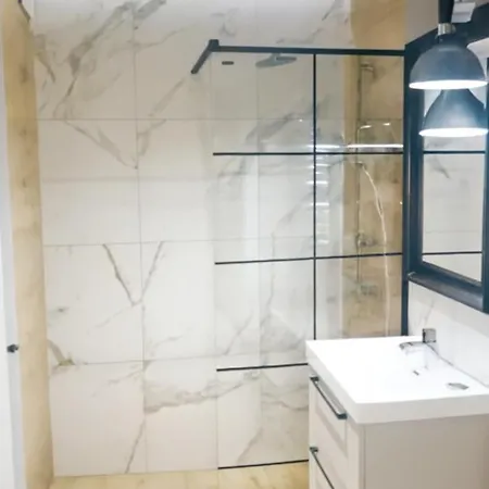 Bliska Wola Garaz Expo Daire Varşova